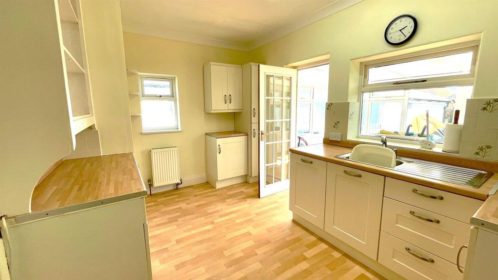 Double aspect kitchen