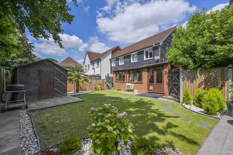 19 Ashwell Close, London, E6 5RS