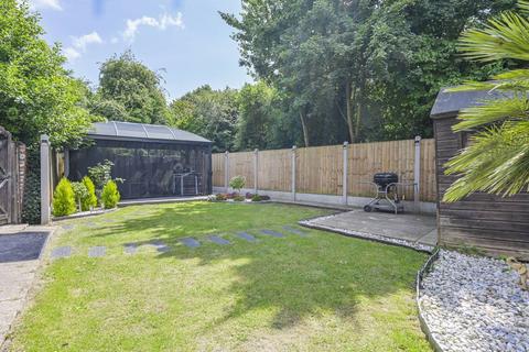 19 Ashwell Close, London, E6 5RS