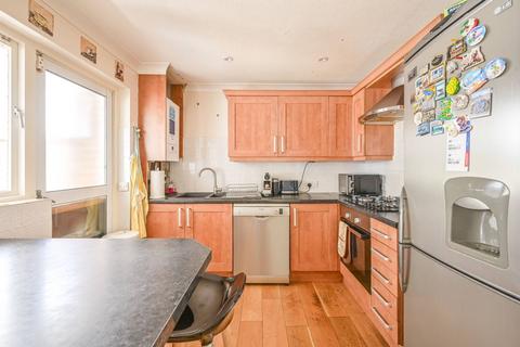 19 Ashwell Close, London, E6 5RS
