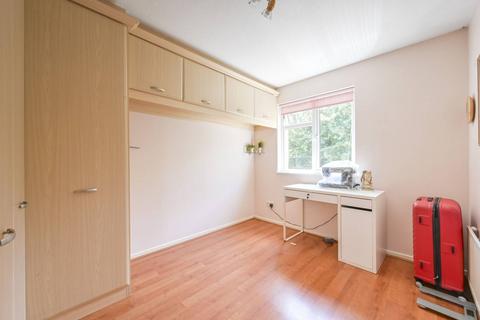 19 Ashwell Close, London, E6 5RS