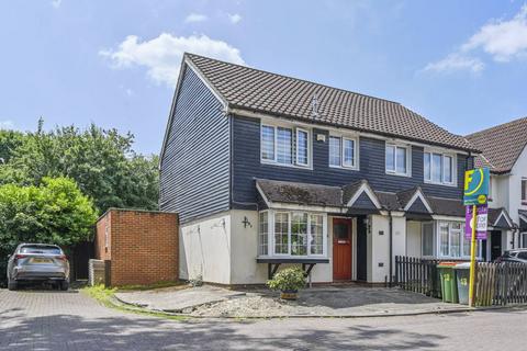 19 Ashwell Close, London, E6 5RS