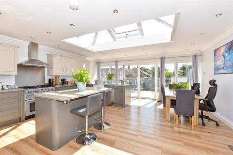 2 bedroom semi-detached bungalow for sale, Ingledene Close, Havant, Hampshire