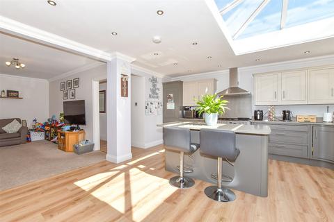 2 bedroom semi-detached bungalow for sale, Ingledene Close, Havant, Hampshire