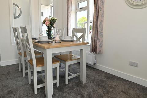 2 bedroom park home for sale, Chertsey, Surrey, KT16