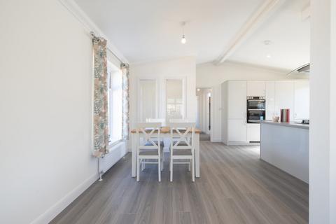 undefined, Chertsey, Surrey, KT16