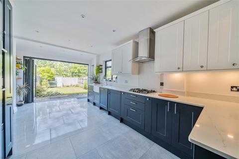 109 Ellerton Road, Surbiton, KT6 7UA