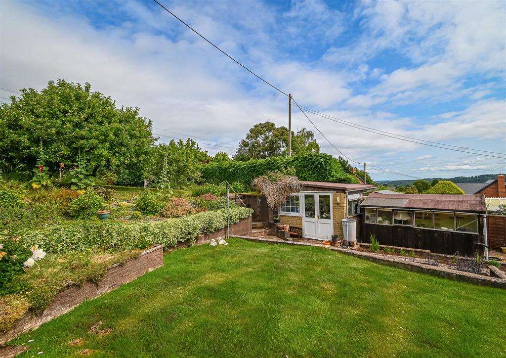 40 Ludlow Road-11.jpg