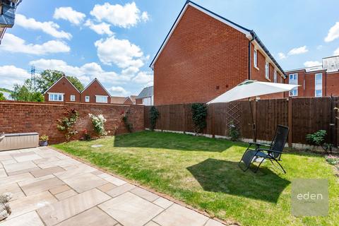 3 bedroom detached house for sale, Village Road, Wouldham, ME1