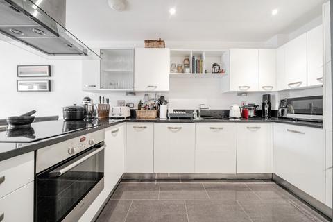 Flat 17, 1 Dragmore Street, London, SW4 8DW