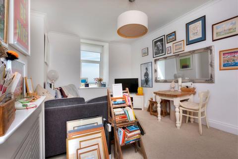 1 bedroom flat for sale, Kingsway, Hove, BN3