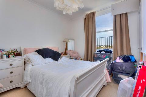 1 bedroom flat for sale, Kingsway, Hove, BN3