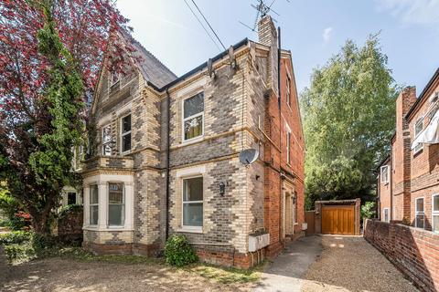 2 bedroom flat for sale, Western Elms Avenue, Reading RG30