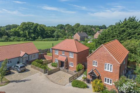 3 bedroom detached house for sale, Modern Family Home with Garden and Cabin in Edgefield