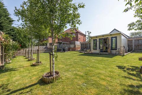 3 bedroom detached house for sale, Modern Family Home with Garden and Cabin in Edgefield
