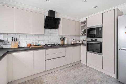 8 Glebe Close, Essendon, Hatfield, AL9 6HZ