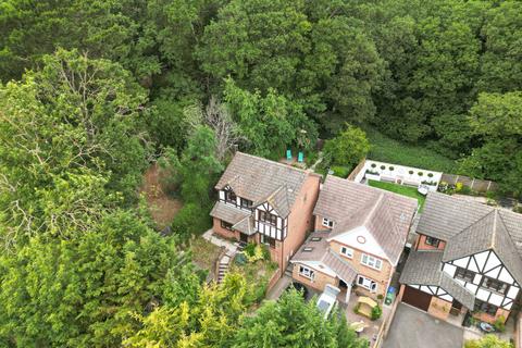 1 Fenswood Close, Bexley, DA5 1QJ