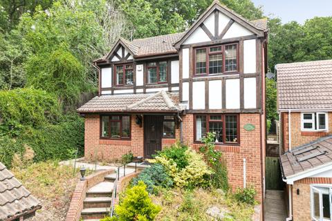 1 Fenswood Close, Bexley, DA5 1QJ
