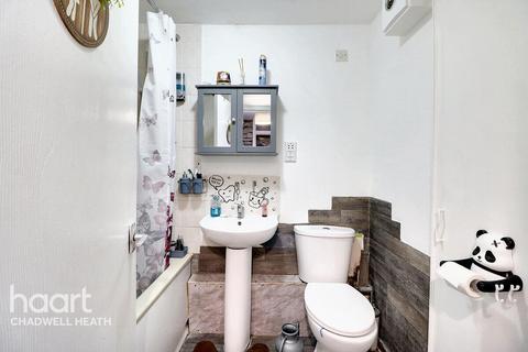 1 bedroom apartment for sale, Spring Close, Dagenham
