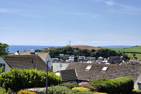 9 Sunset Gardens, Porthleven, Helston, TR13 9BS