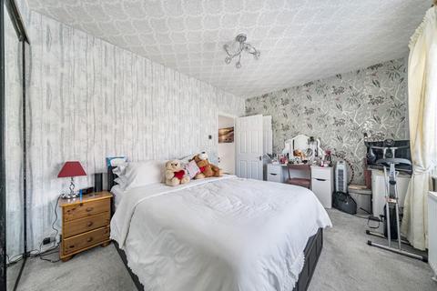 2 bedroom terraced house for sale, Pendragon Road, Bromley