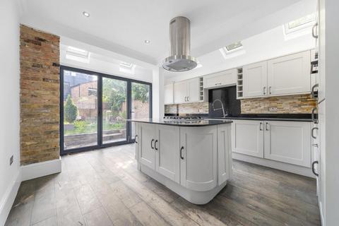 Dalyell Road, SW9