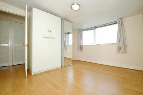 2 bedroom flat to rent, New Kings Road, Fulham, London, SW6
