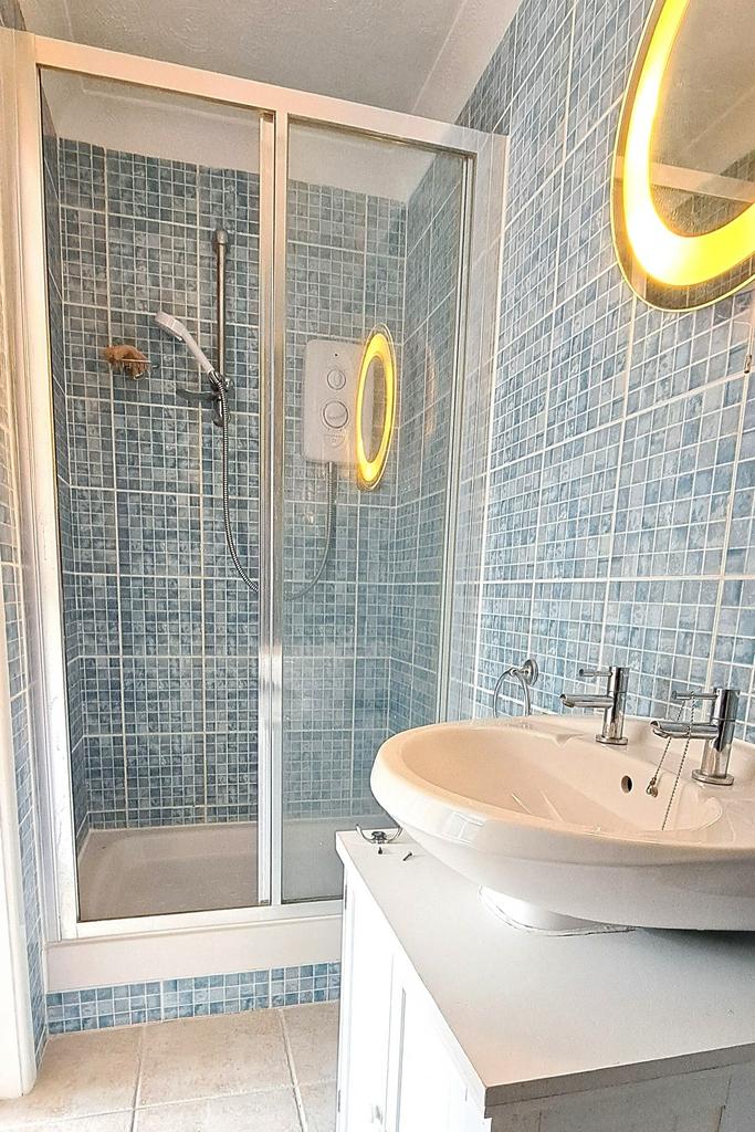 Ensuite Shower Room