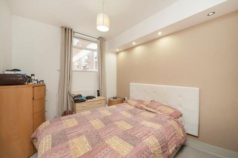3 Langham Gardens, London, W13 8PY