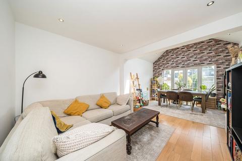 undefined, Sheringham Avenue, Twickenham TW2