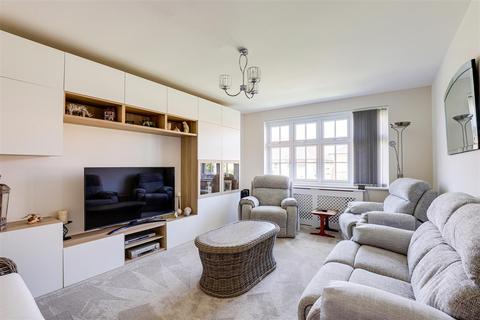 3 bedroom detached bungalow for sale, Littlewood Court, Keyworth NG12