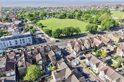 5 bedroom maisonette for sale, London Road, Westcliff-On-Sea