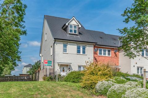 3 bedroom end of terrace house for sale, Hengist Drive, Aylesford