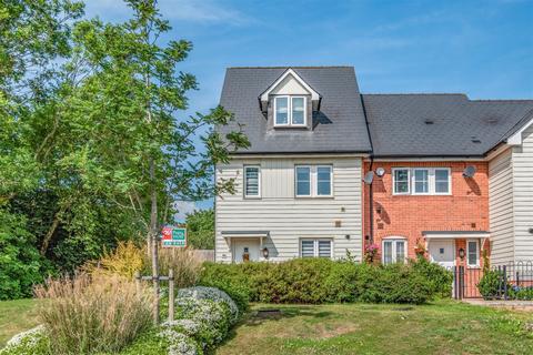 3 bedroom end of terrace house for sale, Hengist Drive, Aylesford