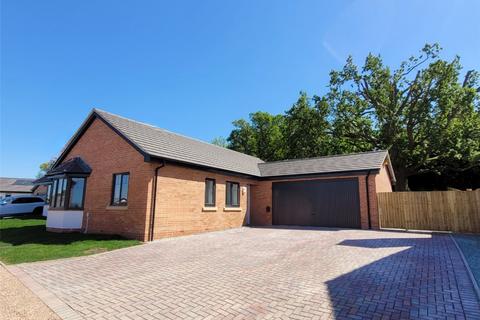 3 bedroom bungalow for sale, Pant Yr Onnen, Pont Robert, Meifod, Powys, SY22
