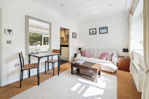 1 bedroom apartment for sale, Bina Gardens, London, SW5