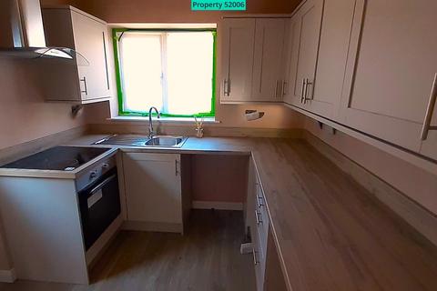 3 bedroom semi-detached house to rent, Ashdene Avenue, Crofton, Wakefield, WF4 1LX