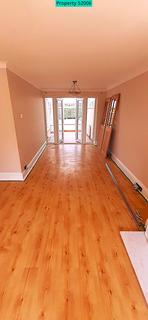 3 bedroom semi-detached house to rent, Ashdene Avenue, Crofton, Wakefield, WF4 1LX