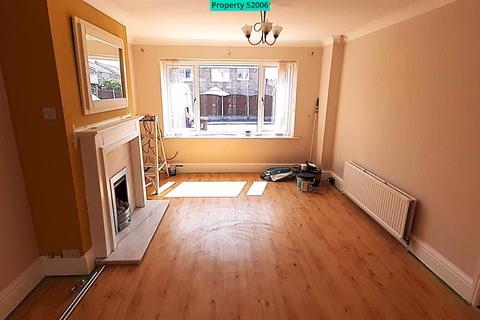 3 bedroom semi-detached house to rent, Ashdene Avenue, Crofton, Wakefield, WF4 1LX