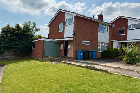 3 bedroom detached house for sale, Stoneleigh Gardens, Codsall, Wolverhampton