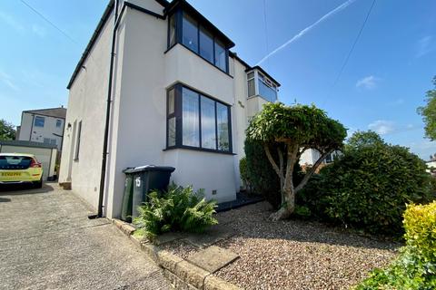 15 Vicarage Road, Shipley, BD18 1HB