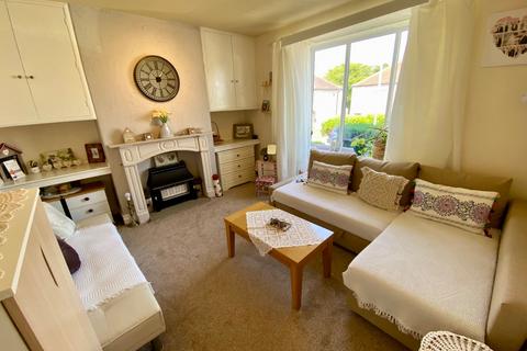 15 Vicarage Road, Shipley, BD18 1HB