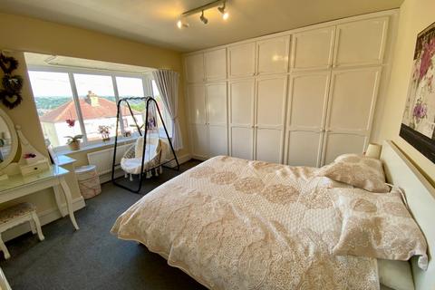 15 Vicarage Road, Shipley, BD18 1HB