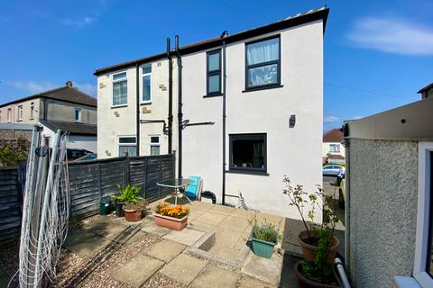 15 Vicarage Road, Shipley, BD18 1HB
