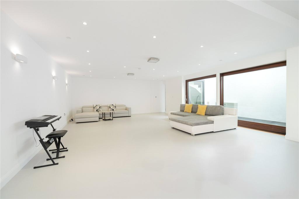 Family/Playroom