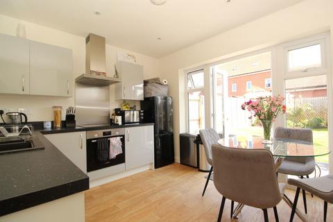 2 bedroom semi-detached house for sale, Fieldfare Gardens , Yatton, BS49 4FT