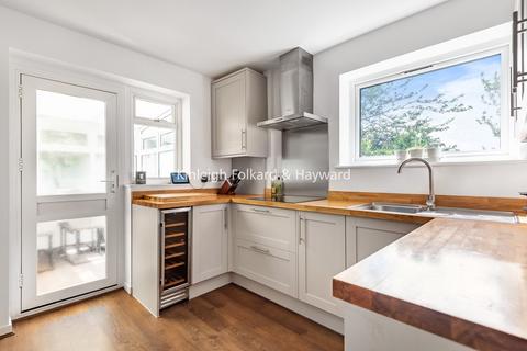2 bedroom maisonette for sale, Tredwell Close, Bromley, BR2
