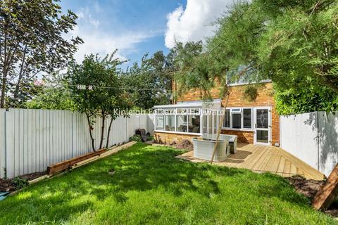 2 bedroom maisonette for sale, Tredwell Close, Bromley, BR2