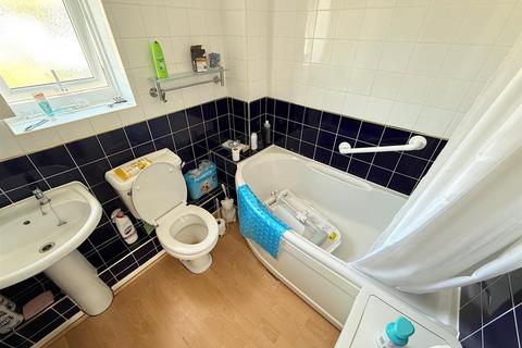 3 bedroom house for sale, Anchor Court, Great Yarmouth
