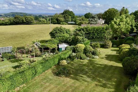 4 bedroom detached house for sale, Forge Lane, Newent GL18